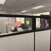 cubicle-hearts2